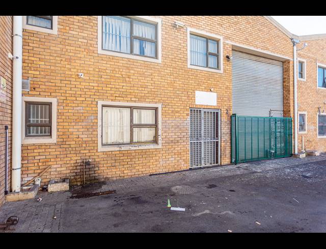298M² BUILDING FOR SALE IN MARCONI BEAM INDUSTRIA